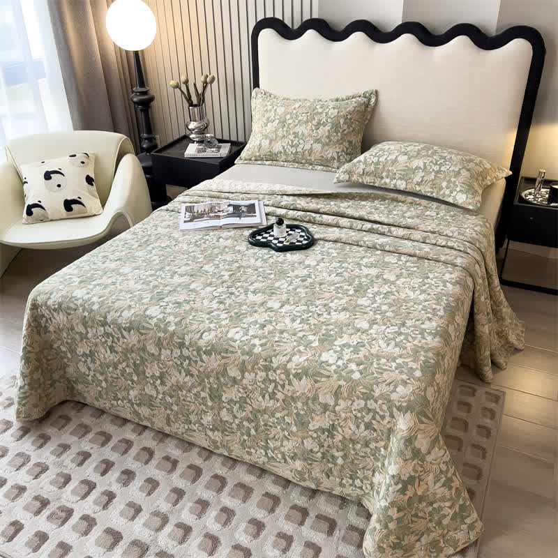 Jacquard Floral Quilted Cotton Gauze Coverlet